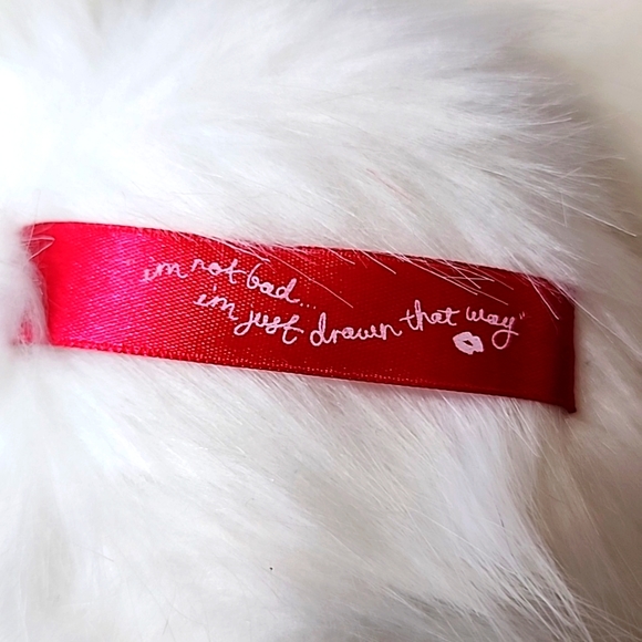 CIATE  London Roger Rabbit limited highlighter pink compact with puff. - Picture 7 of 12